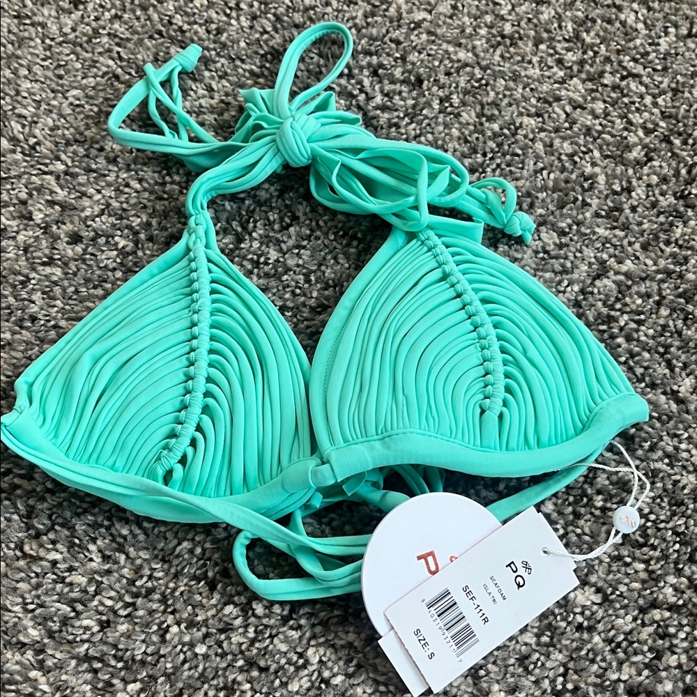 PQ Isla Triangle bikini top size S NWT in Seafoam